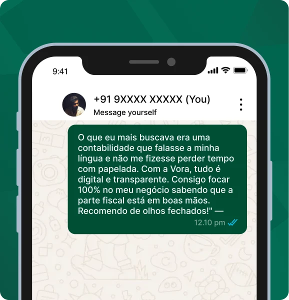 Tela de celular com sistema de gestão da Vora Contabilidade